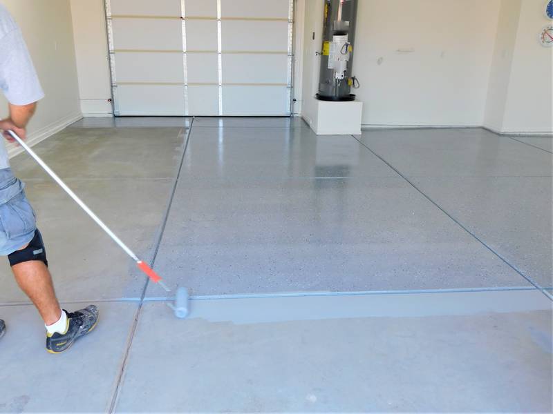 What Are the Advantages of a Concrete Garage Floor?