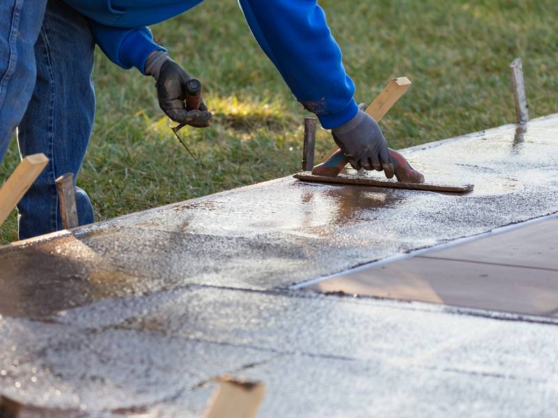 Why is it Important to Work With Cement Contractors Near Me?