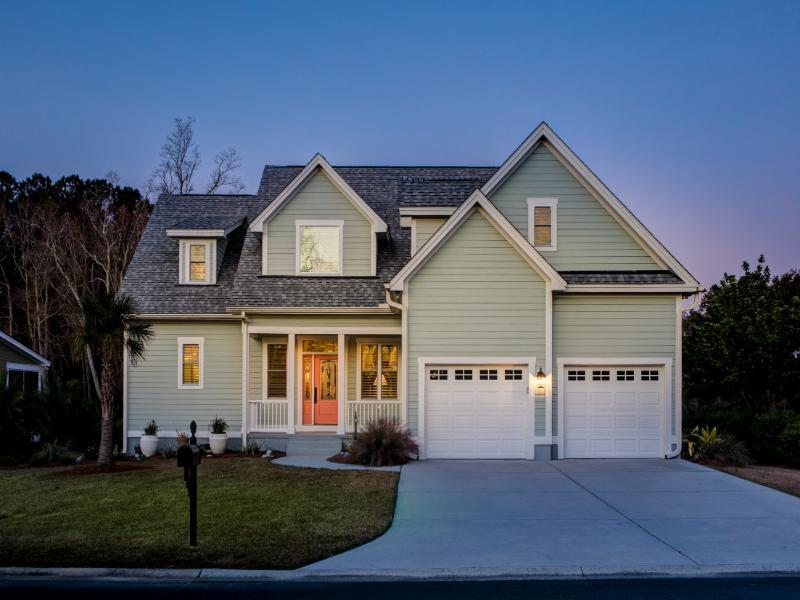 Who Can Fix a Detached Garage Floor in Northville?